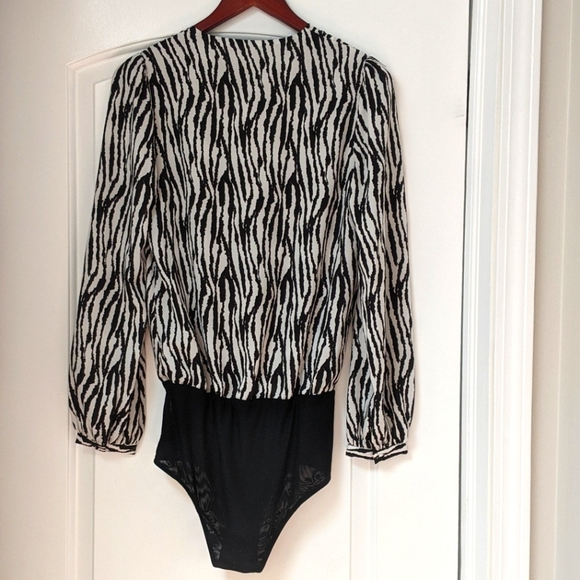 NWT Lucy Paris from Bloomingdales, Sz Small - Picture 4 of 16